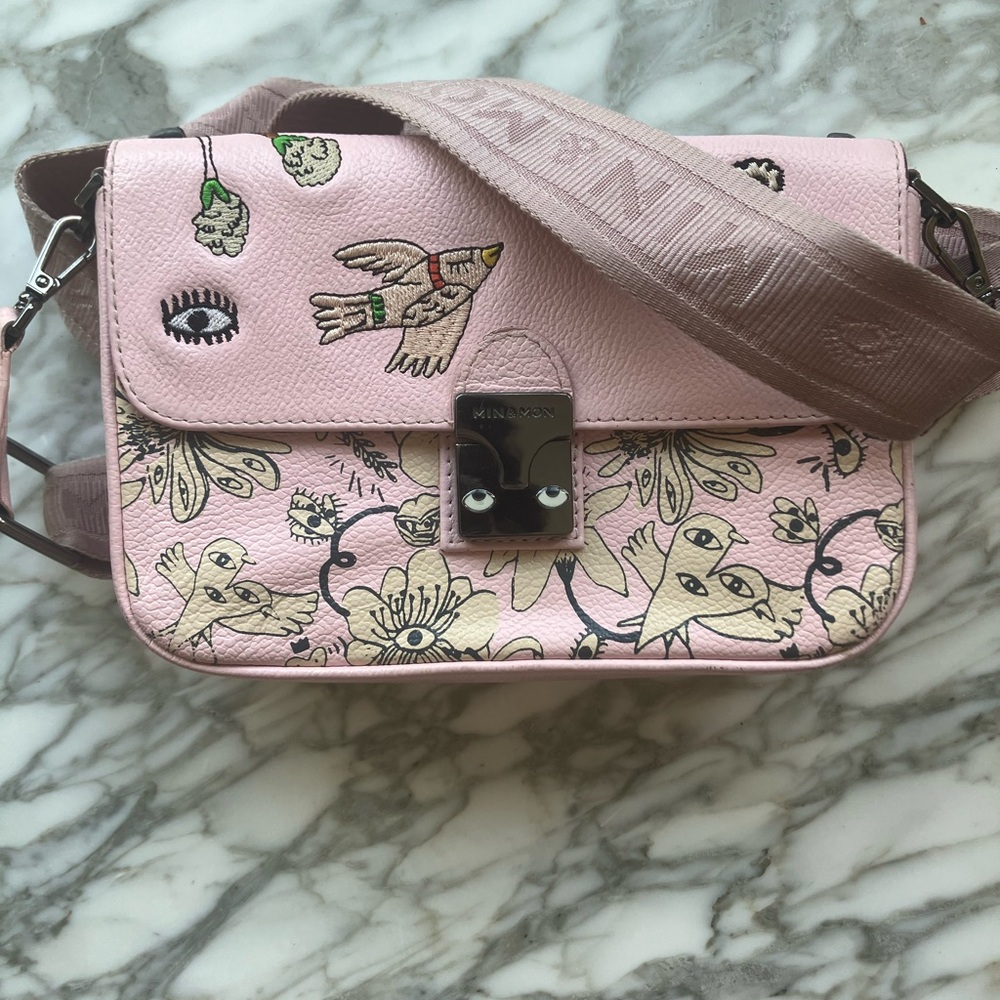 Pink Min & Mon Women's Bag with Artistic Design with the iconic eyes